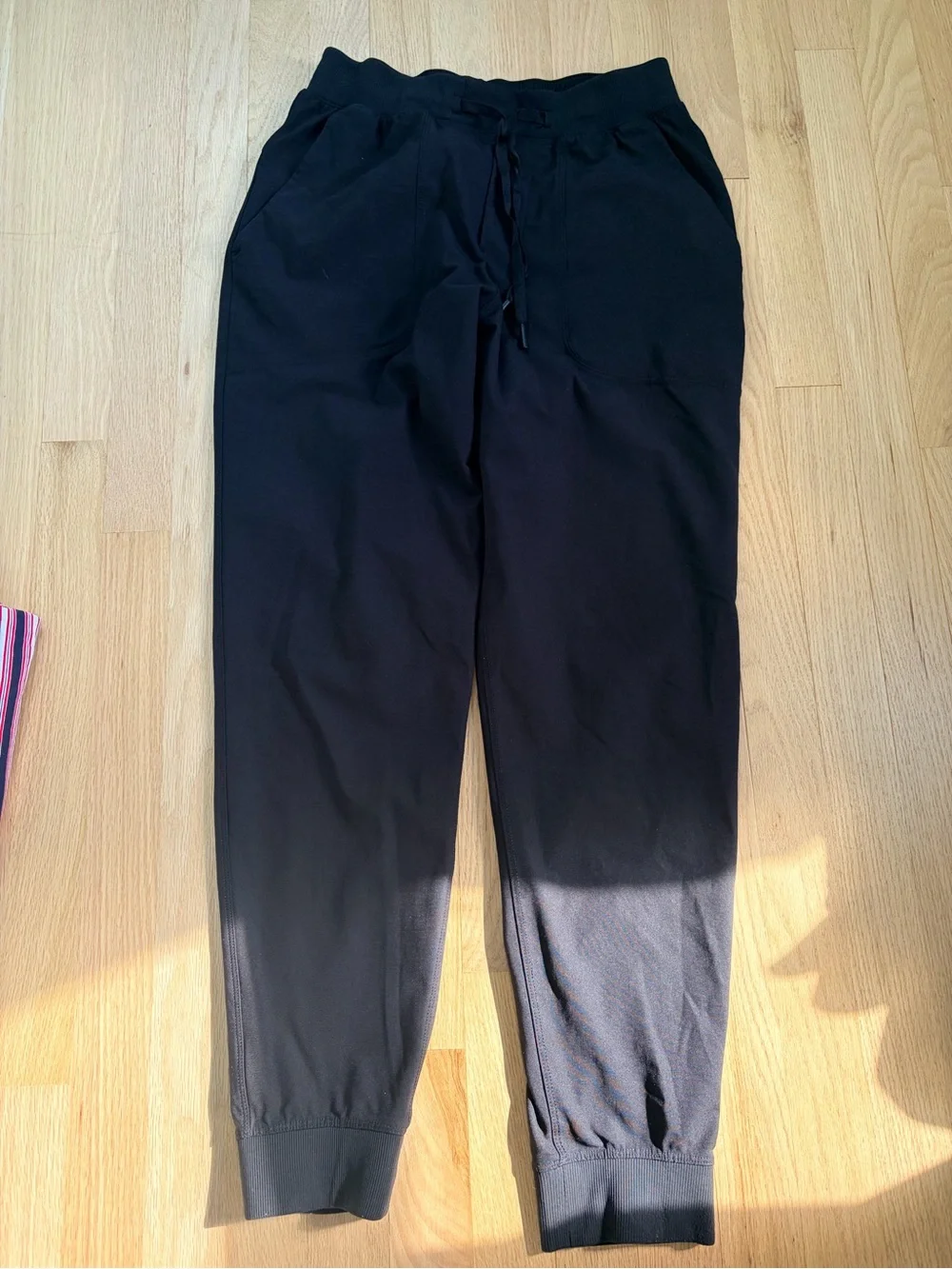 Lululemon Black Relaxed Jogger Pants Women’s Small - Picture 5 of 7